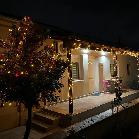 Petite Luxury Urban House Apartment Trikala  Exterior photo